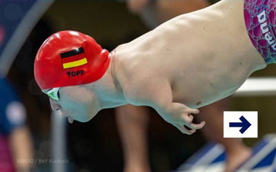Josia Topf, Schwimmer ohne ausgebildete Gliedmaßen Spring vom Startbock nach links in das Wasser.